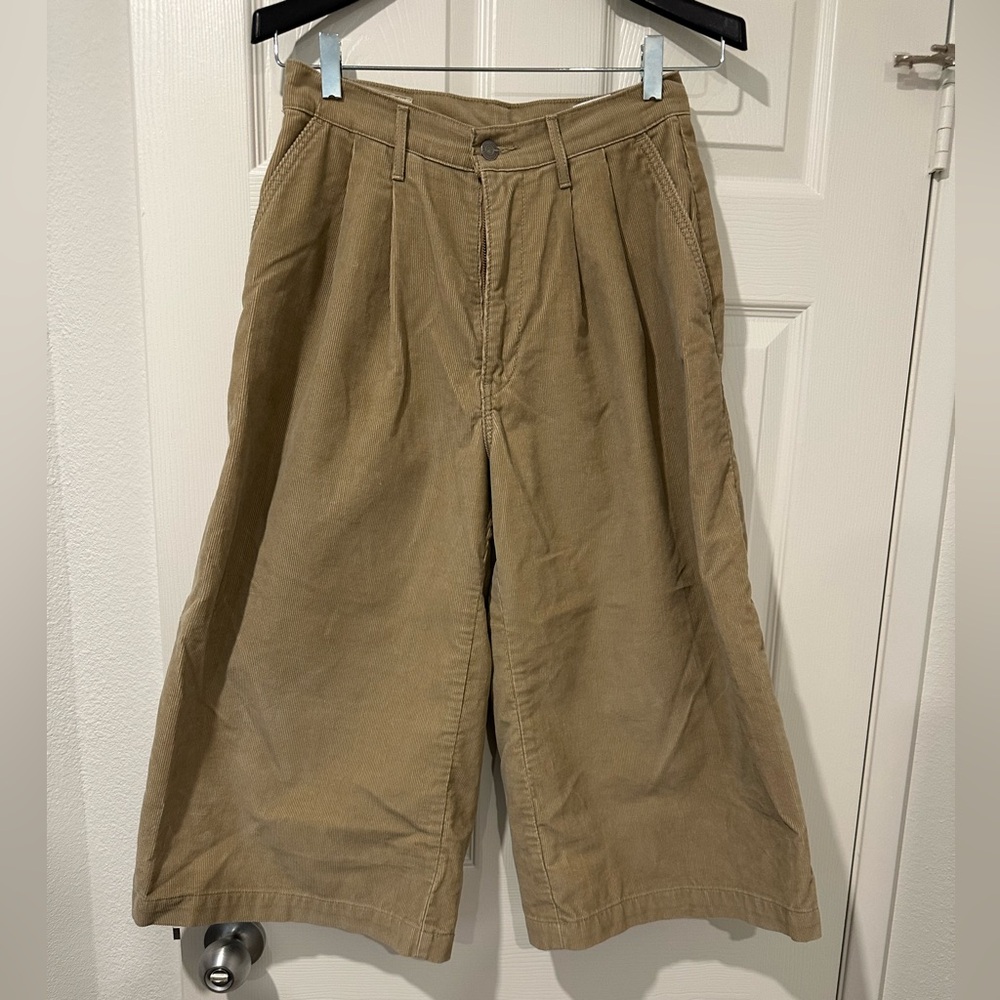 Levi’s Wide-Leg Tan Corduroy Pants Sample. Size 27